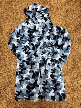 dip Blue and Navy Camo Plush Hooded Robe